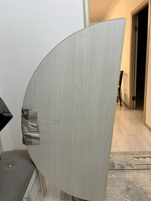 Круглый стол. Жер стол. раскладной.