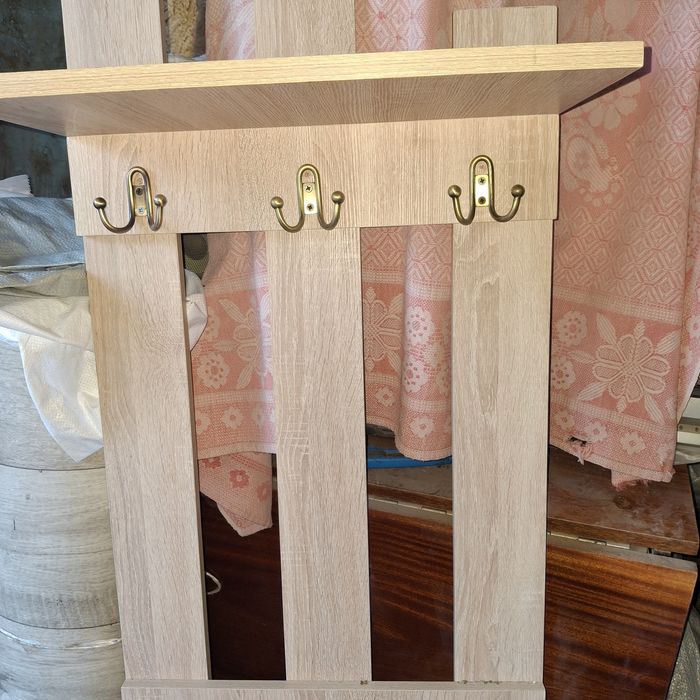 Продам Вешалку б.у Состояние отличное