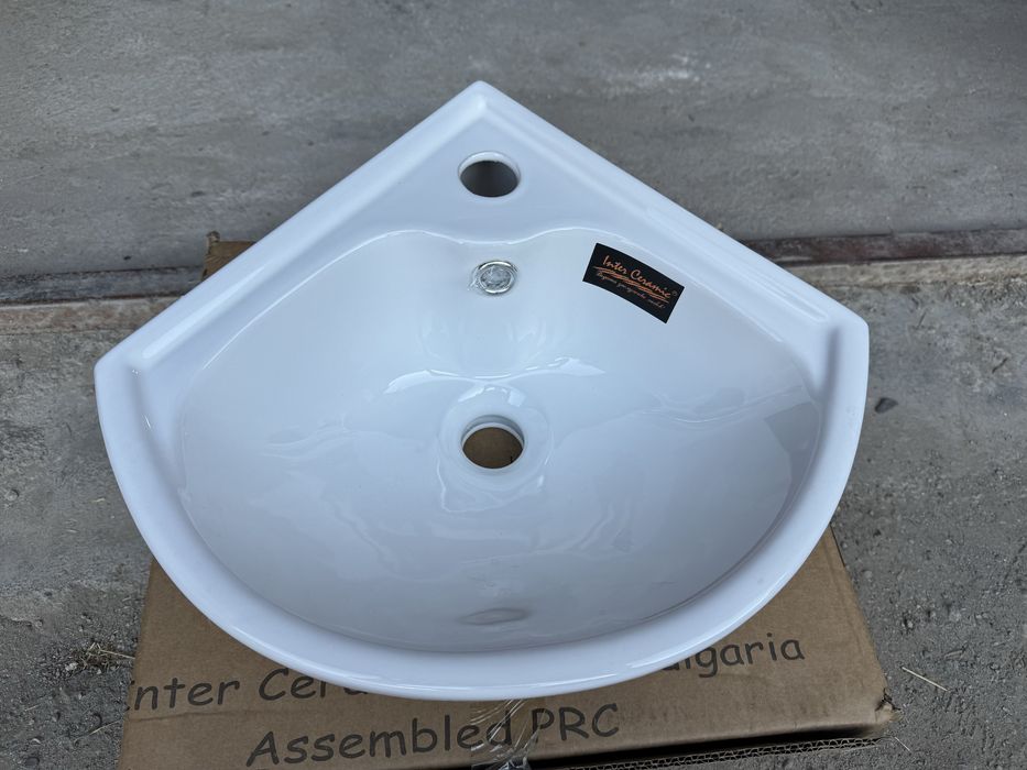 Ъглова мивка с отвор за смесител Inter Ceramic