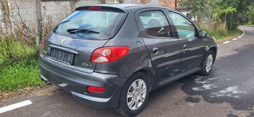 Peugeot 206+ 2012 1.2benz 80000km