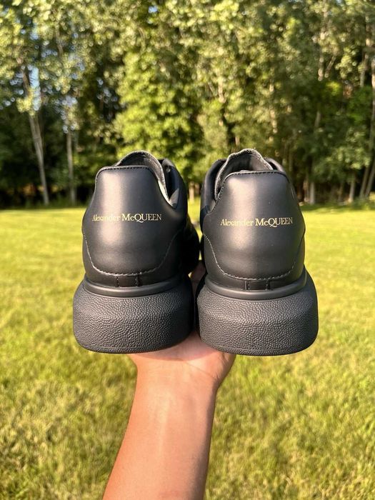 Alexander McQueen black 44