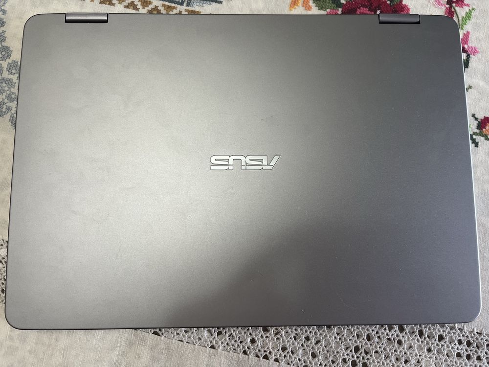 Лаптоп Asus VivoBook