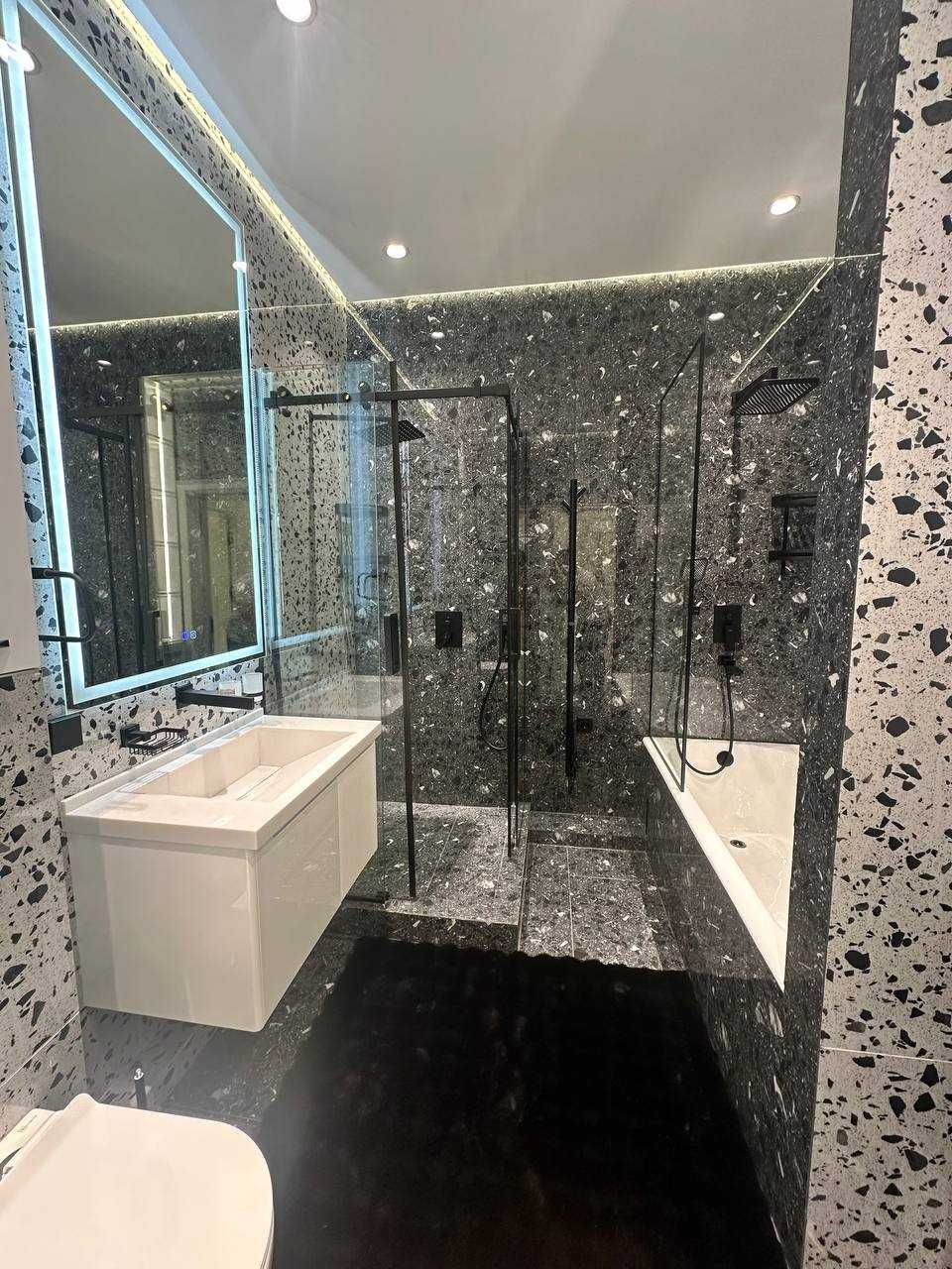 Продается  квартира спец план 
(Айбек метро  кунаева)