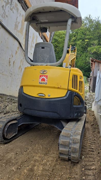 Închiriez miniexcavator  si basculabilă 3.5t