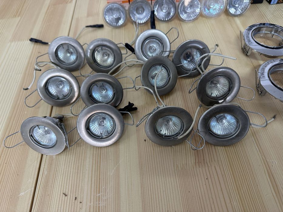 Луни за вграждане в окачен таван