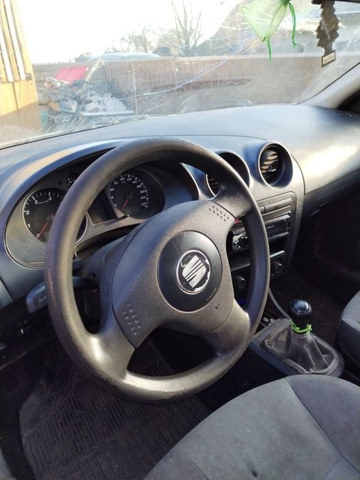 Vând motor Seat cordoba 1.4 benzina.