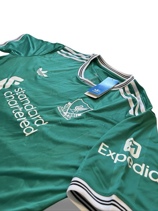 Tricou Liverpool verde marimea L nou cu eticheta