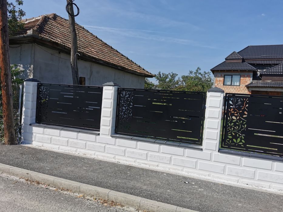 Porți din tabla decupata