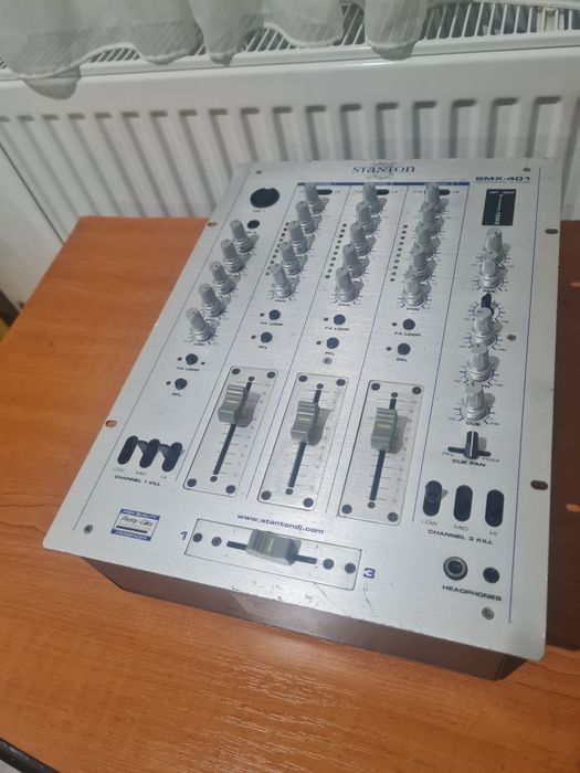 Mixer audio DJ STANTON SMX 401