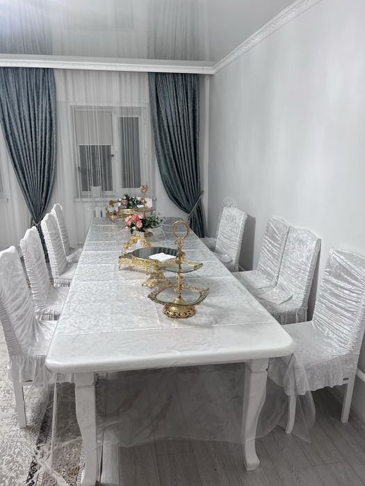 Стол 4м со стульями 10шт