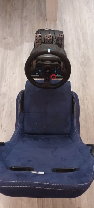 Volan Logitech + scaun Playseat