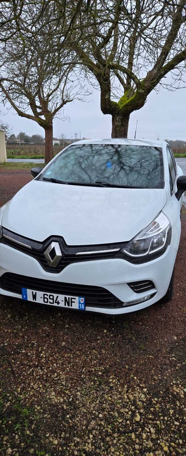 Renault Clio LIMITED
1.5 dci 75ch