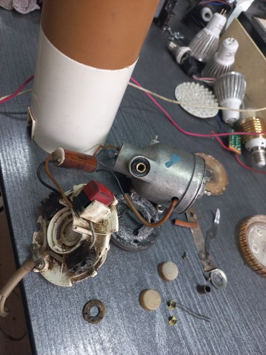 Кофемолка советского производства продаётся на запчасти