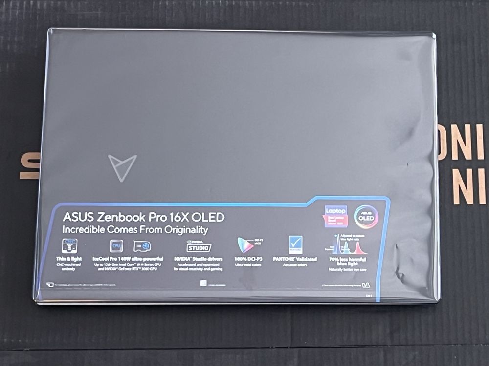 Лаптоп ASUS Zenbook Pro 16X OLED (UX7602ZM) НОВ