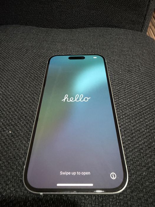 Vand iphone 15 ca nou