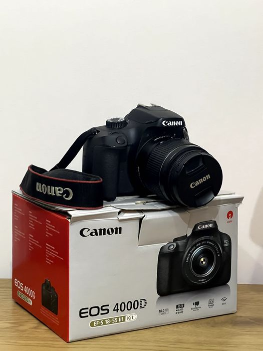 Canon EOS 4000D + обектив EF-S 18-55mm