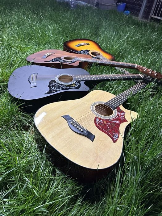 Skidka, Akustik gitara