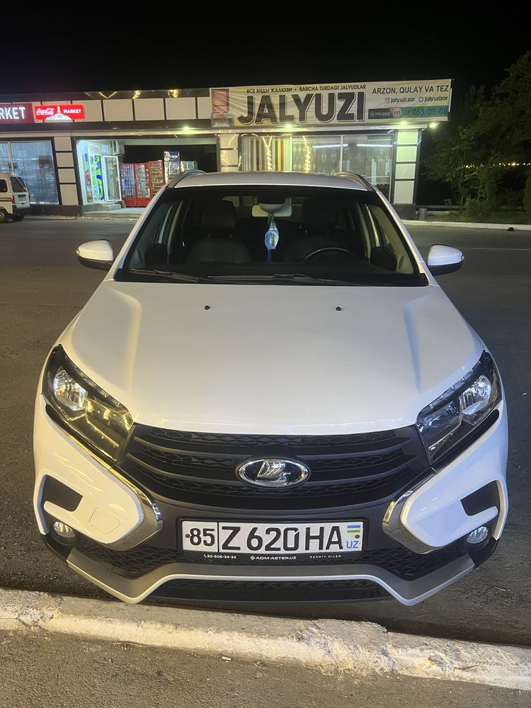 Lada Xray Cross 1.8