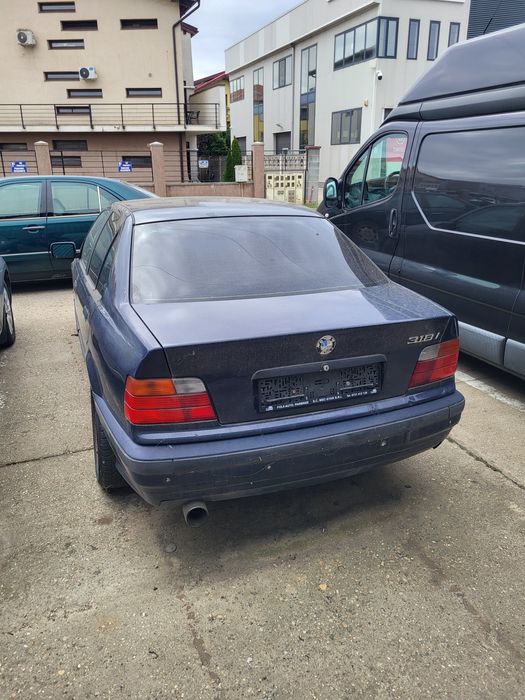 Vand Bmw 318 benzina
