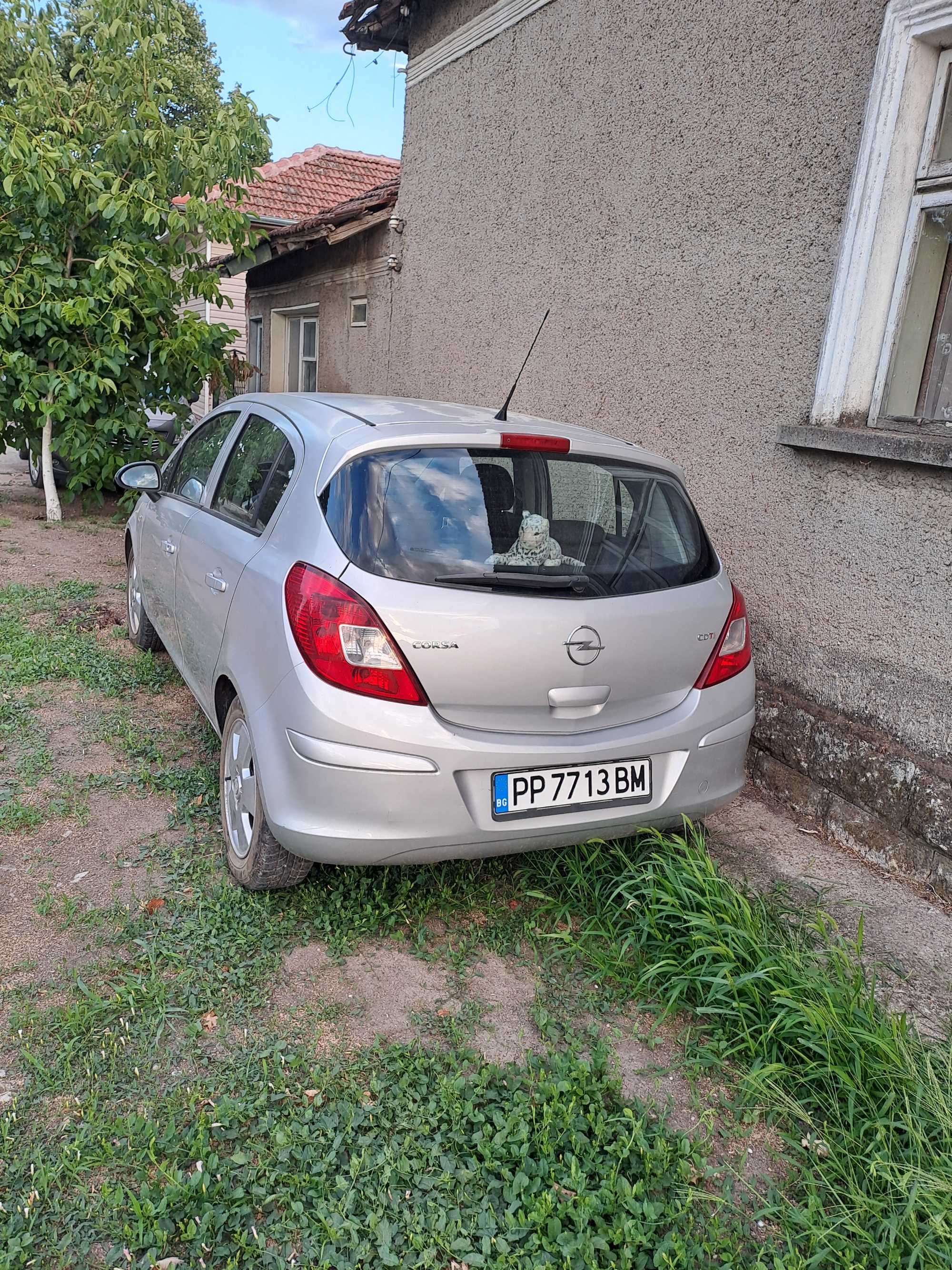 Opel Corsa 1.3CDTI-2009-клима-евро 5-верига