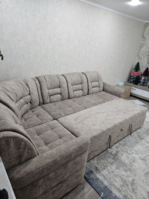 угловой диван б/у