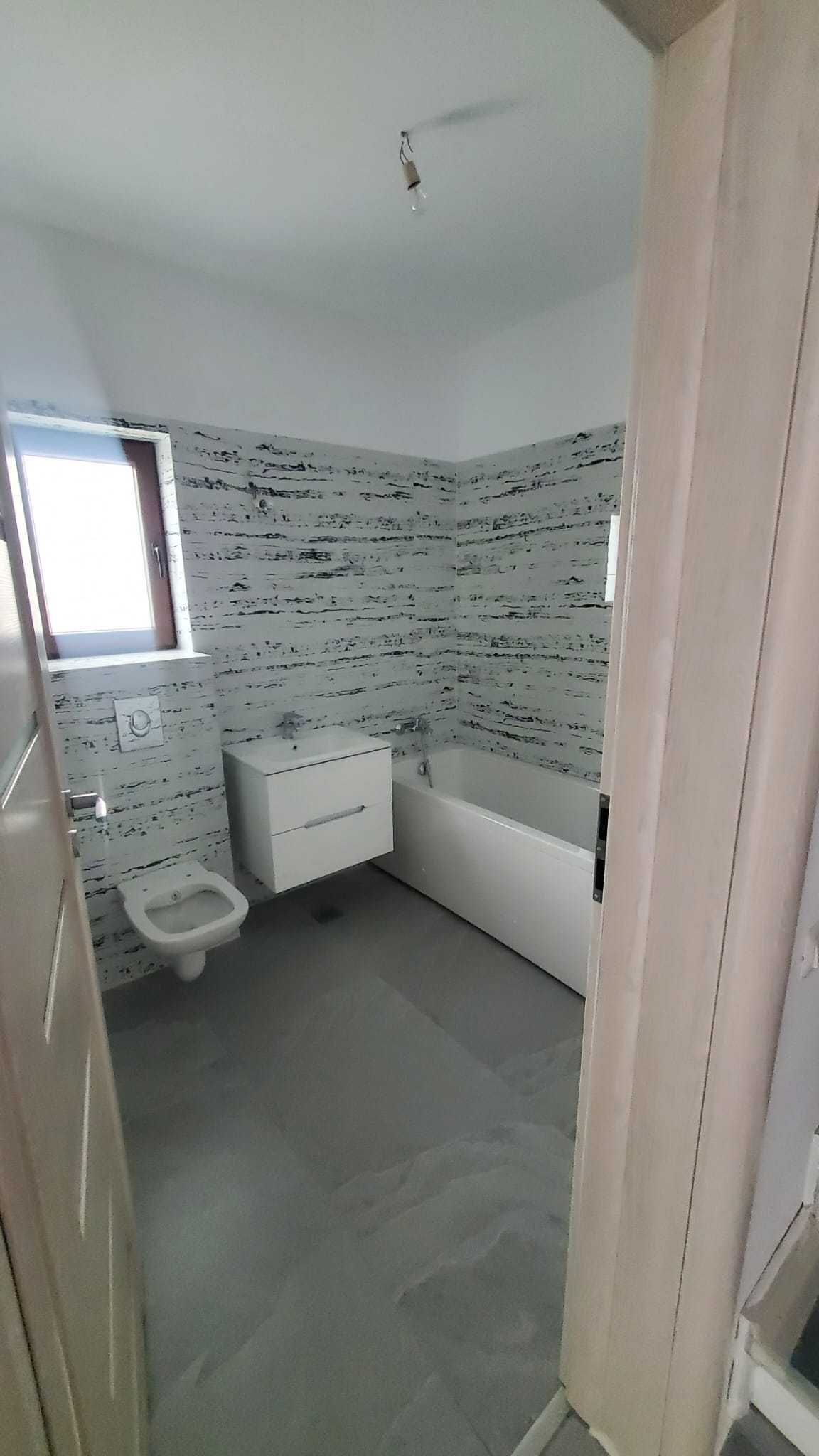 Case Dobroesti cu panouri fotovoltaice