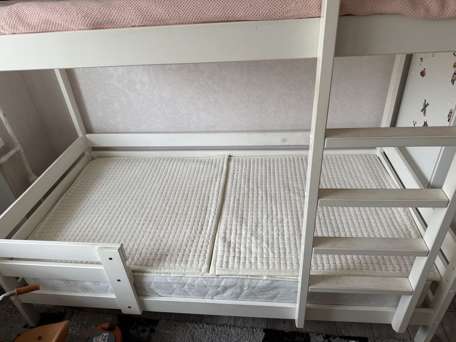 Продам двухярусную кровать