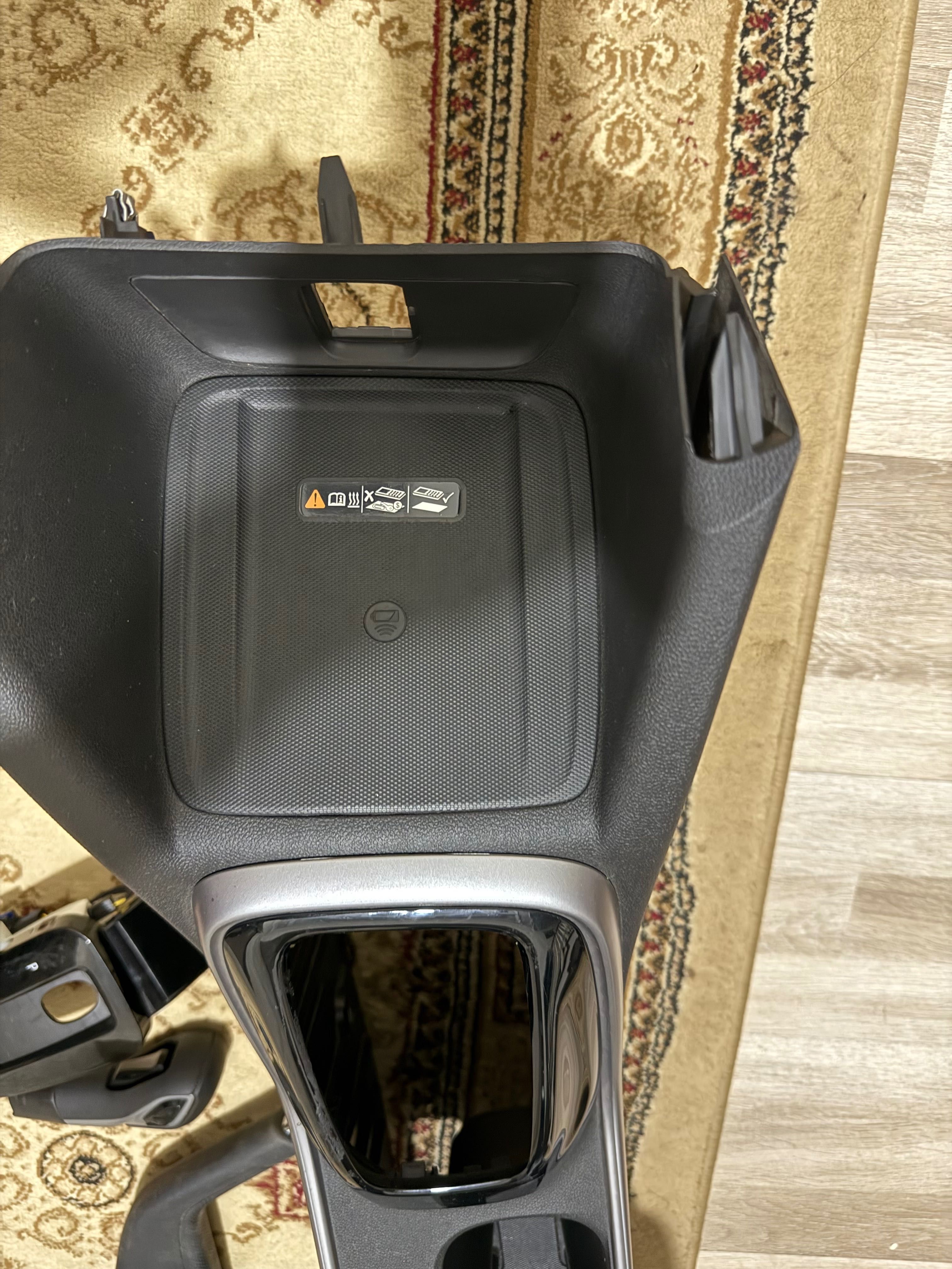 Tracker 2 bar беспроводная зарядка бор
