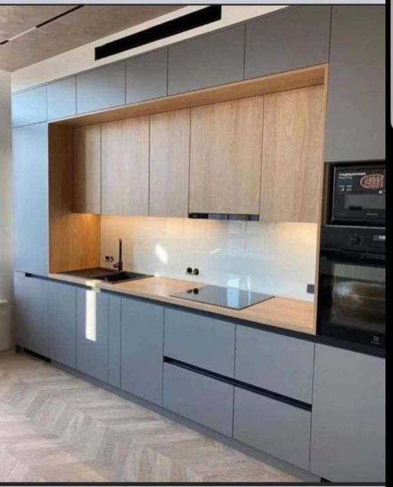 Mobila la comanda / bucatarie / dressing / hol etc