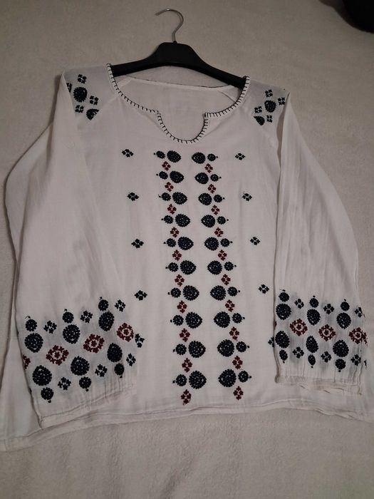 Bluza si fusta  model traditional masura M/L