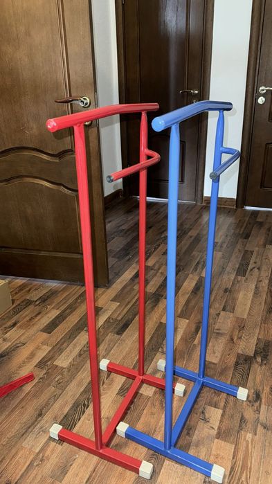 Стойка для костюма,вешалка