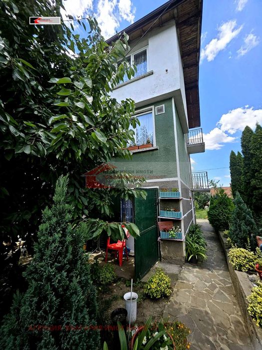 Продажба Къща гр. Кюстендил - с. Скриняно 180m²