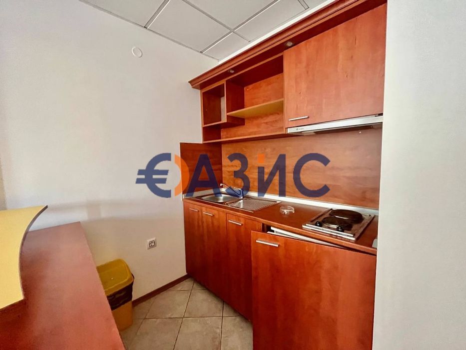 Продава се Двустаен апартамент в к.к. Слънчев бряг - 71 кв.м за 1000 €/кв.м - Снимка #10