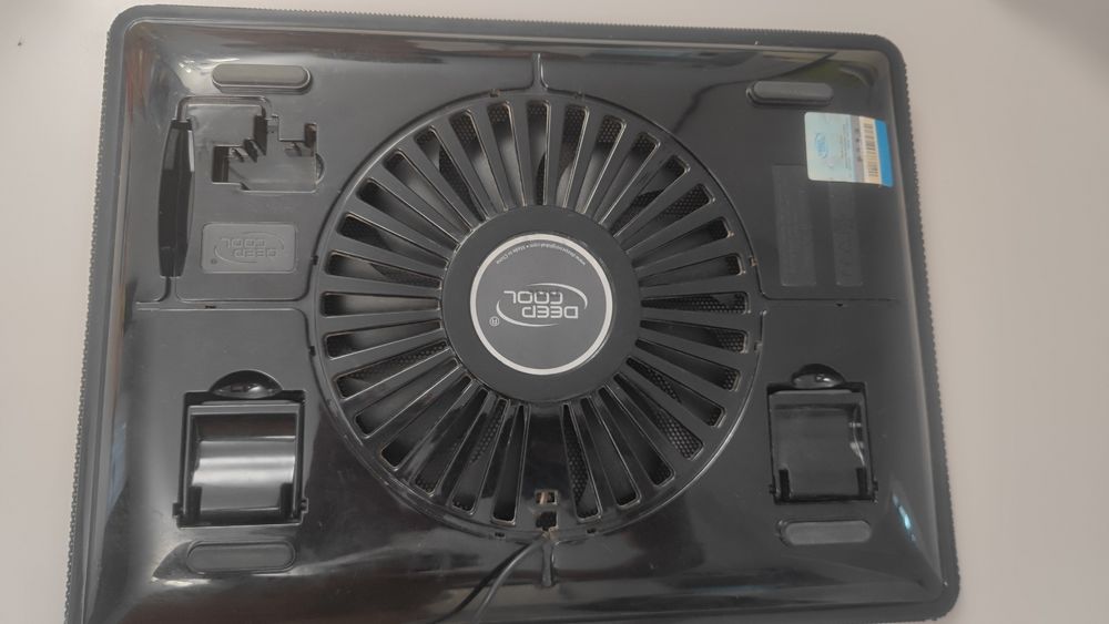 Подставка для ноутбука Depp cool для охлаждения от перегревания