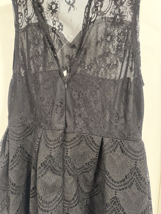 Vand rochie dantela M