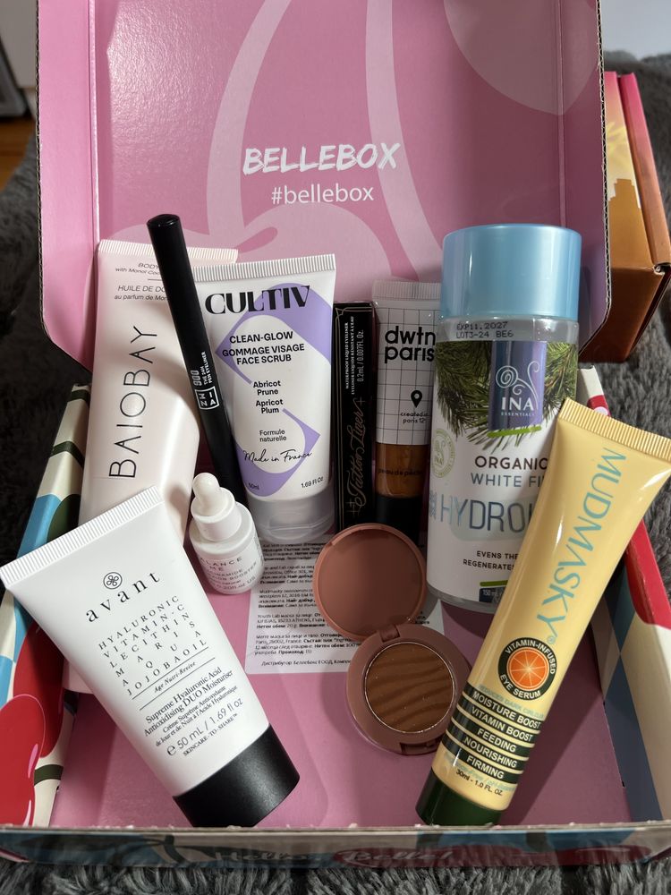 Продавам bellebox козметика