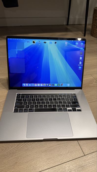 Macbook Pro 16" i9, 16Gb Ram, 1Tb SSD