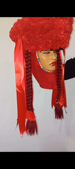 Vând masca de mascat cu costum