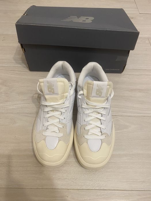 Vand adidasi New Balance noi