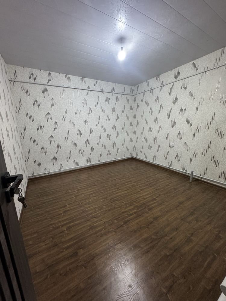 Toshkent shahar Yangi hayot Gulzor k. 1,5 sotixli 2 ta hovli sotiladi.