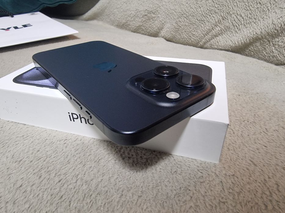 Vând schimb Iphone 15 PRO, 512 GB, 90% baterie, garanție Aprilie 2026