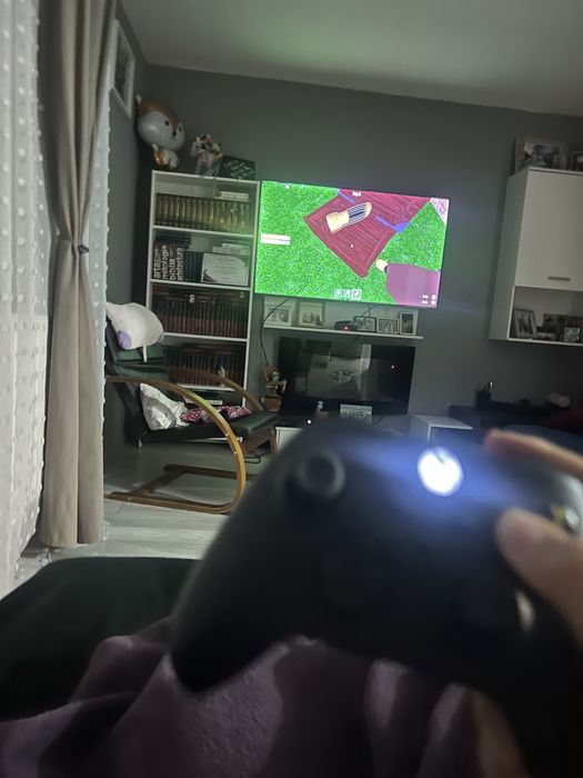 Xbox one+joc far cry 5+maneta xbox one