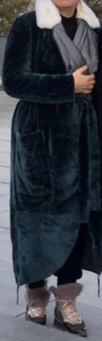 Шуба из натуральной овчины, состояние: новая