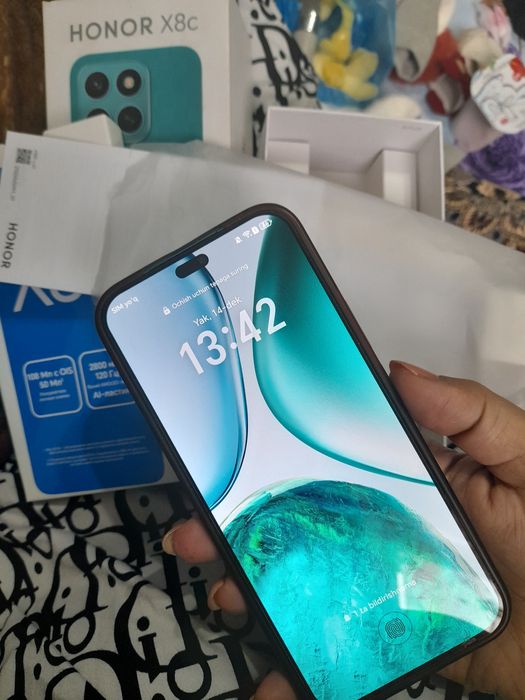 HonorX8c  kafolati bilan