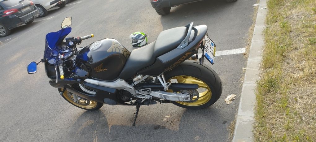 Vand honda cbr f4