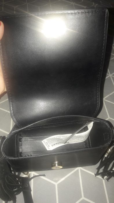 Zara geanta noua ..de culoare neagra..mai multe poze in privat.