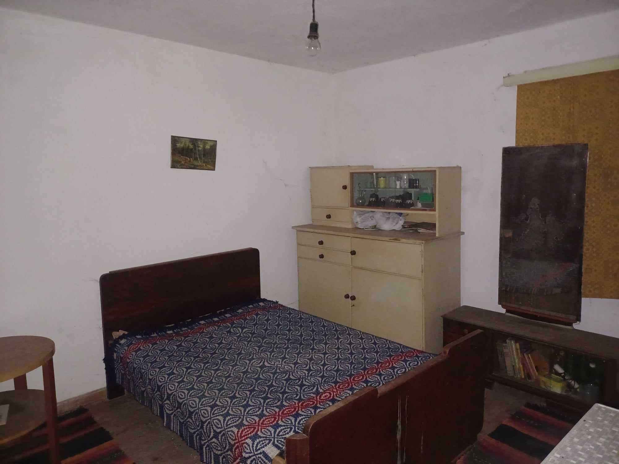 Двуетажна къща 96 кв.м с двор 2030 кв.м в с. Маломир