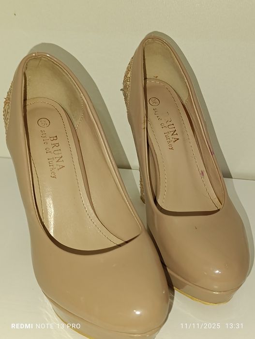 Bazaviy tufli sotiladi 36razmerda