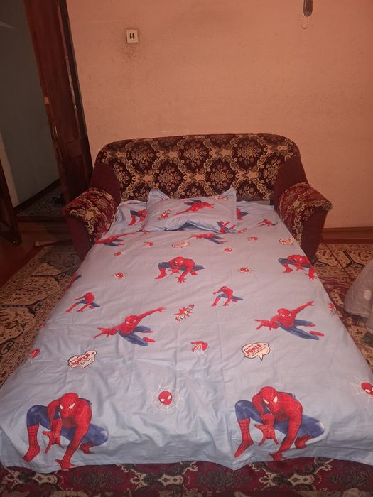 Devan shkaf bor sotiladi