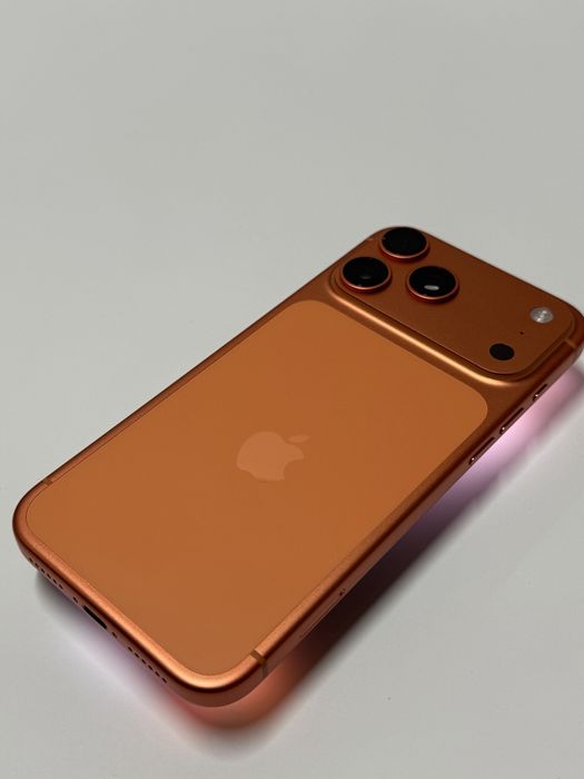 iPhone 17 Pro Max 256GB Cosmic Orange